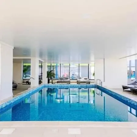 Bell Marina Premier & Heated Pool * Năvodari