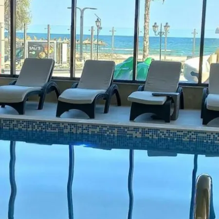 Bell Marina Premier & Heated Pool *