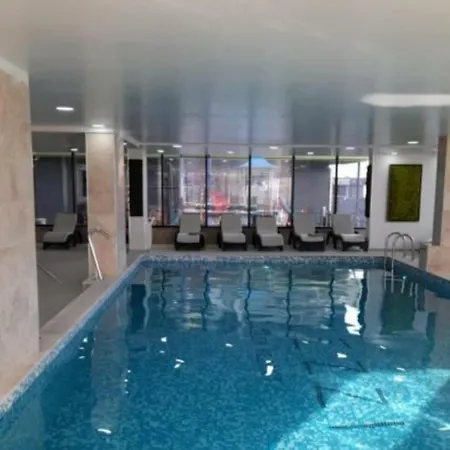 Bell Marina Premier & Heated Pool Apartment Navodari