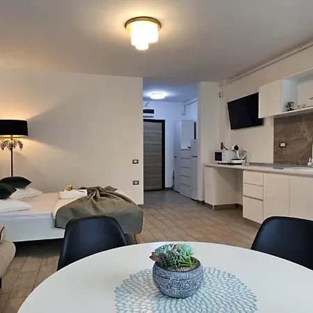 Apartment Bell Marina Premier & Heated Pool Navodari