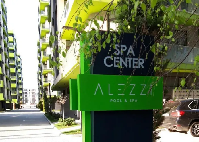 Bell Marina Premier & Heated Pool Năvodari