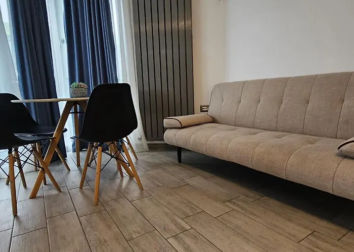 Bell Marina Premier & Heated Pool